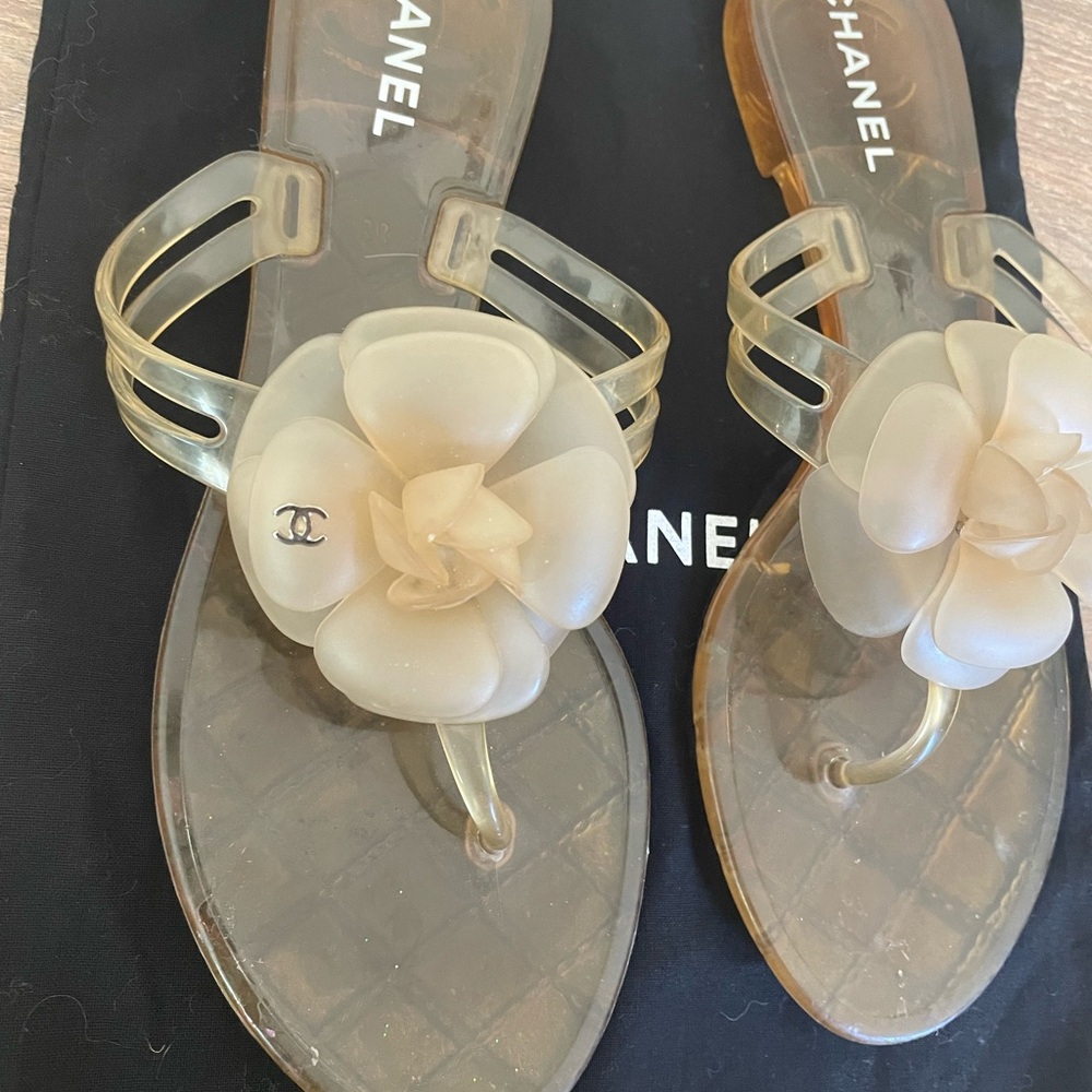 CHANEL Nude Camellia Jelly Sandal Thongs